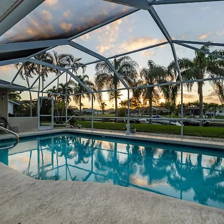 Villa Calusa, Cape Coral